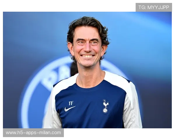 热刺主场负蓝军遭球迷狂嘘 新帅弗兰克回应表示理解 热刺主场负蓝军遭球迷狂嘘 新帅弗兰克回应表示理解