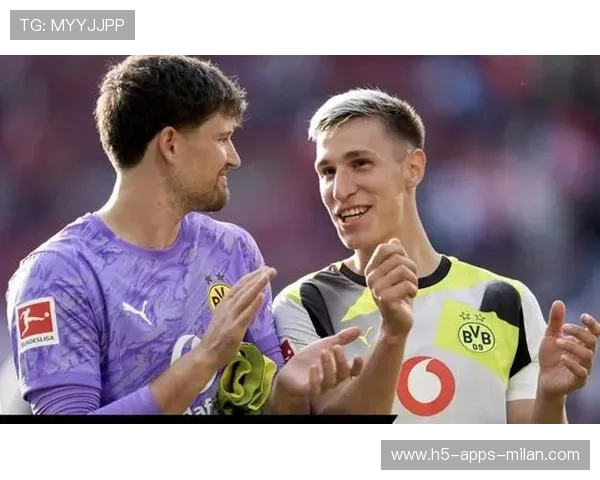 阿德耶米与施洛特贝克陷解约金风波多特拒妥协或面临球员自由离队 阿德耶米与施洛特贝克陷解约金风波多特拒妥协或面临球员自由离队