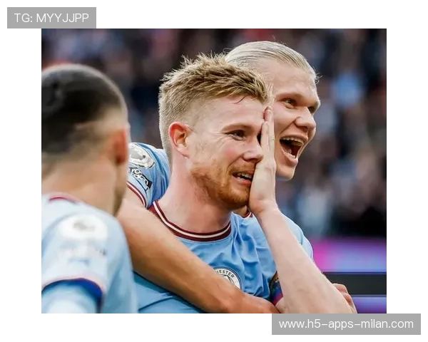 曼城德布劳内任意球直接命中