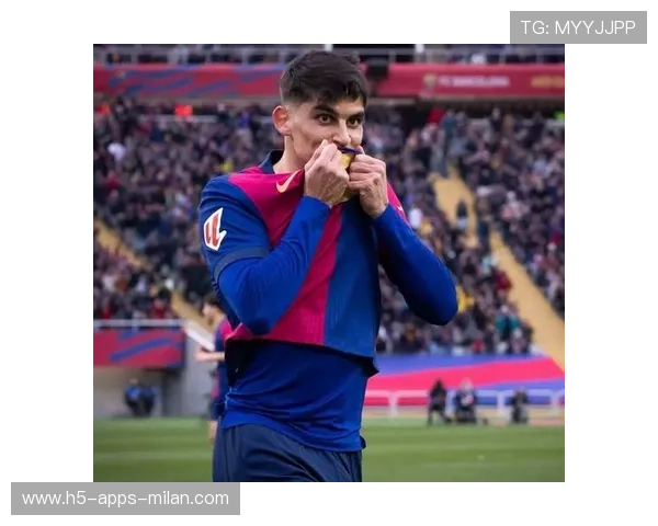 西甲巴萨角球战术收效，高点制胜