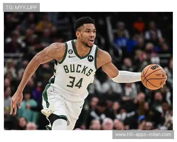 扬尼斯篮下两记暴扣，雄鹿在关键时刻反超