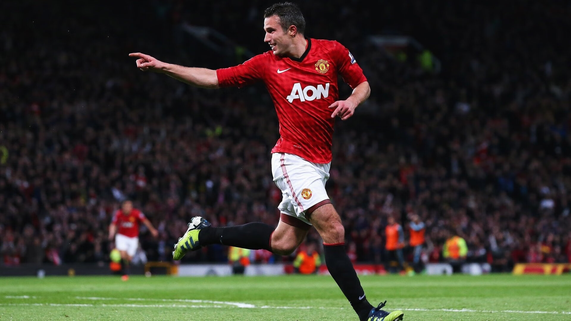 “快艇冲浪激战东三叉湖，速度与激情并存”